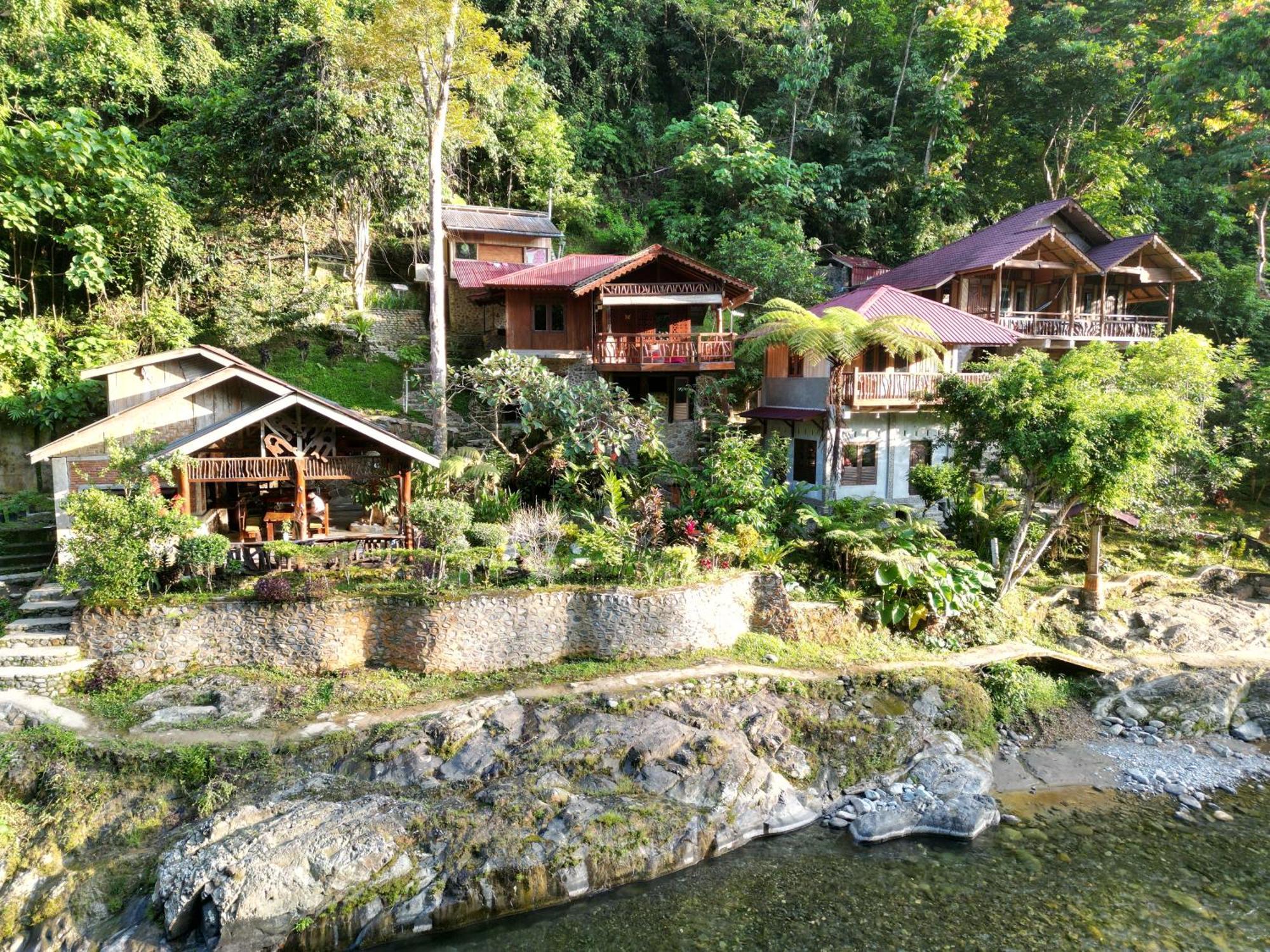 Kupu Kupu Garden Guest House & Cafe 武吉拉旺 外观 照片