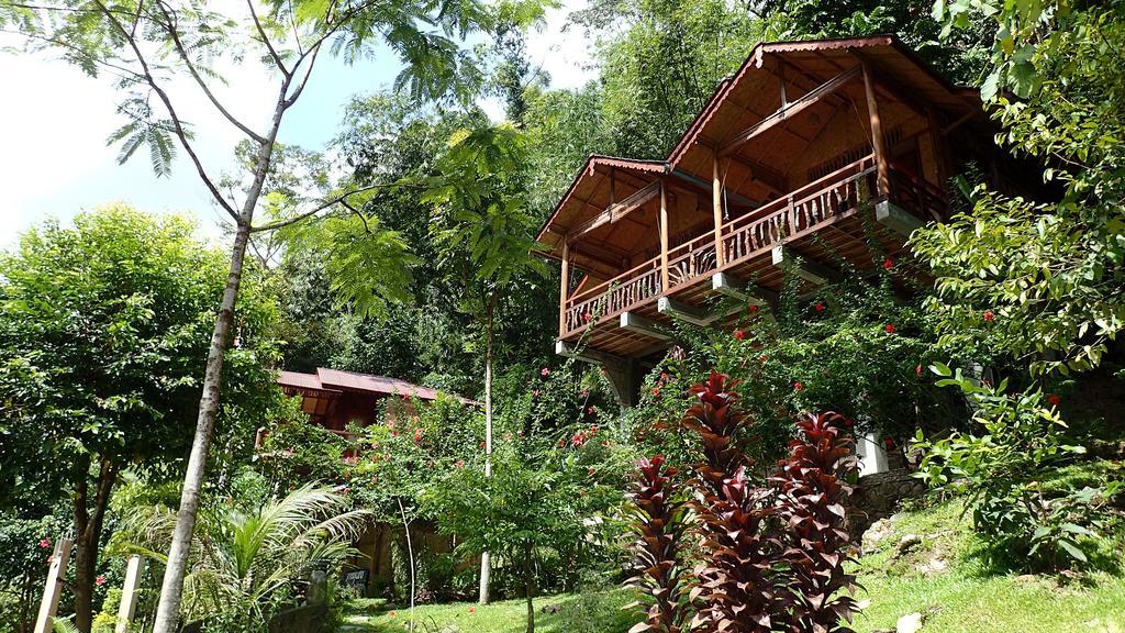 Kupu Kupu Garden Guest House & Cafe 武吉拉旺 外观 照片