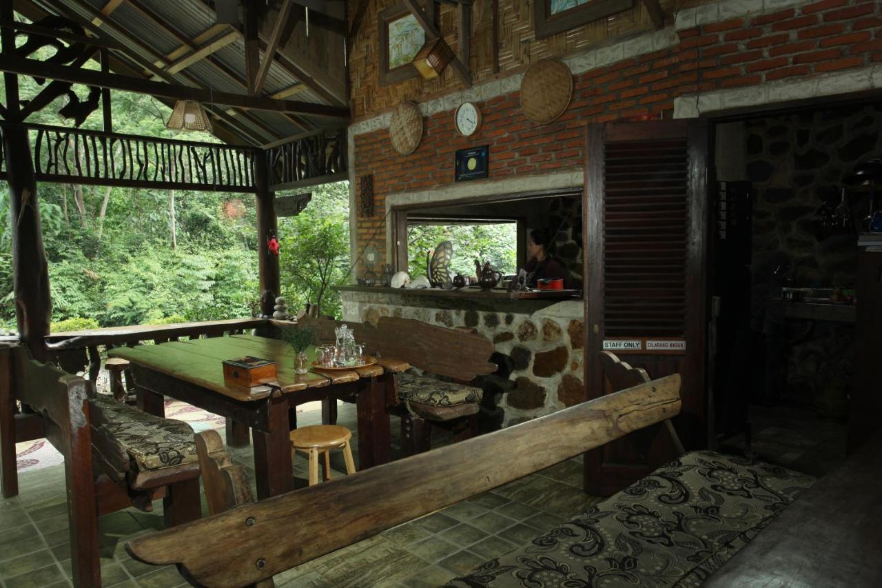 Kupu Kupu Garden Guest House & Cafe 武吉拉旺 外观 照片